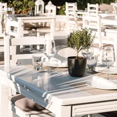 ホテル Harmony Sarandë
